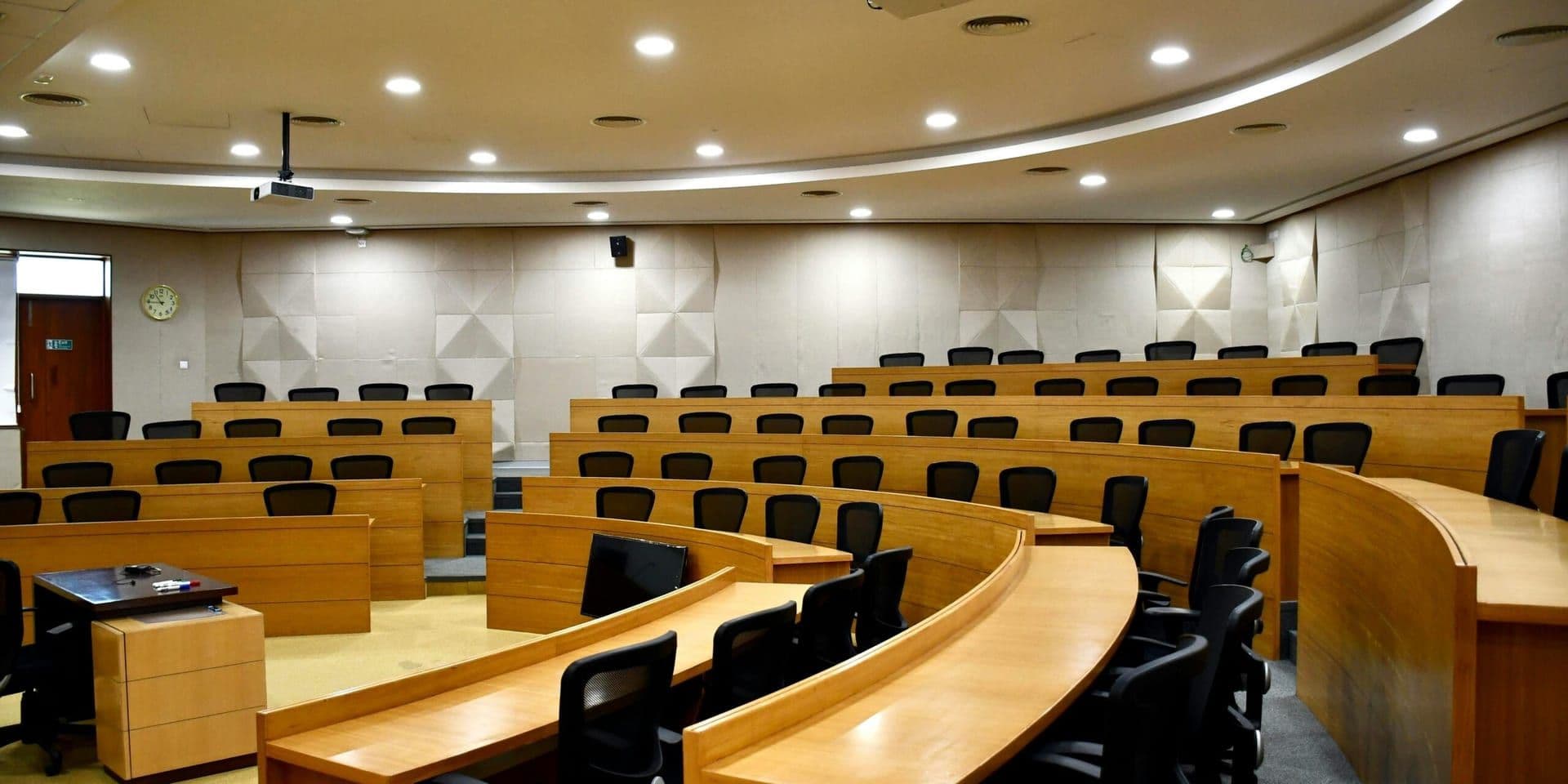 AI Transforms In‑House Legal Teams—Spotlight on Pioneering Counsel