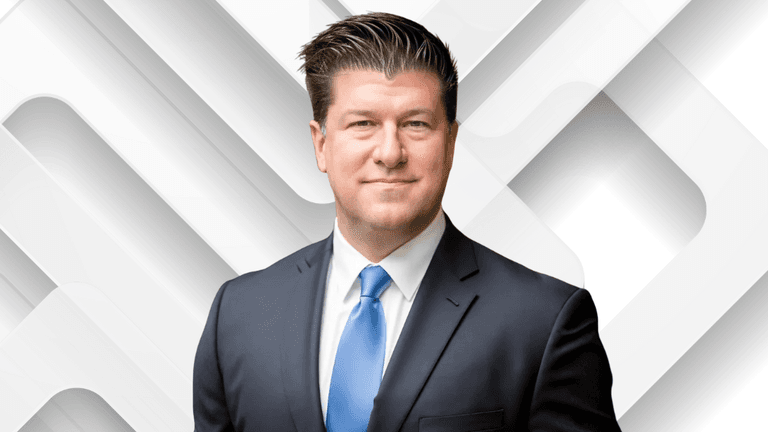 Scott DeSalvo, Chicago personal injury attorney, ready to serve injured families with dedication and expertise.