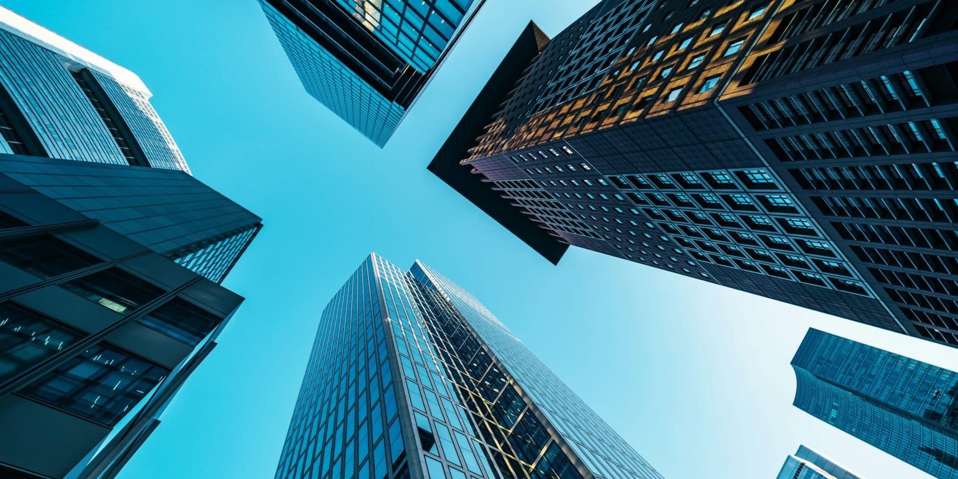 Corporate Governance in the Age of AI: Legal Challenges and Opportunities