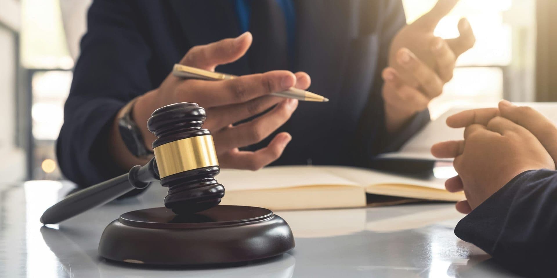 Law Firms Grapple with Tech‑Driven Transformation in 2025 Market