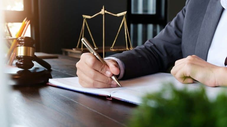 Legal-Industry Analysts Highlight Key Trends Shaping Corporate Law in 2025