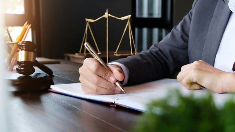 Navigating Corporate Law: Key Principles and Practices