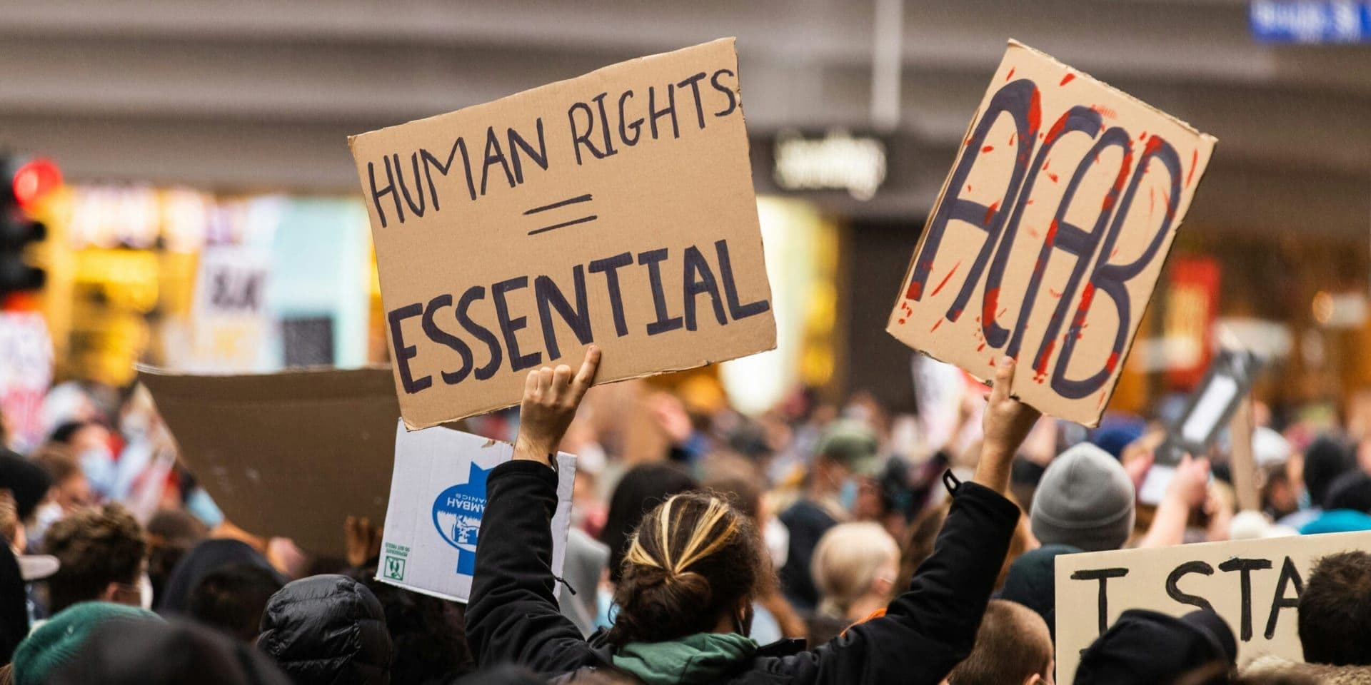 AI in Legal Research: The Rising Challenges and Ethical Concerns
